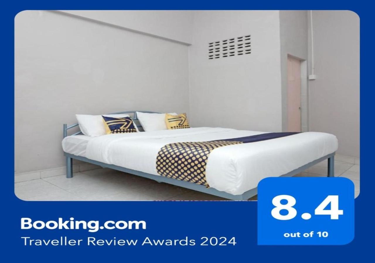 Oyo 2200 Hotel Gunung Sari Rantauprapat Extérieur photo