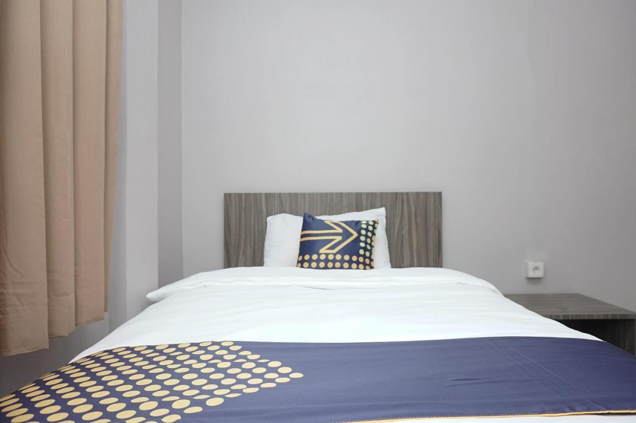 Oyo 2200 Hotel Gunung Sari Rantauprapat Extérieur photo